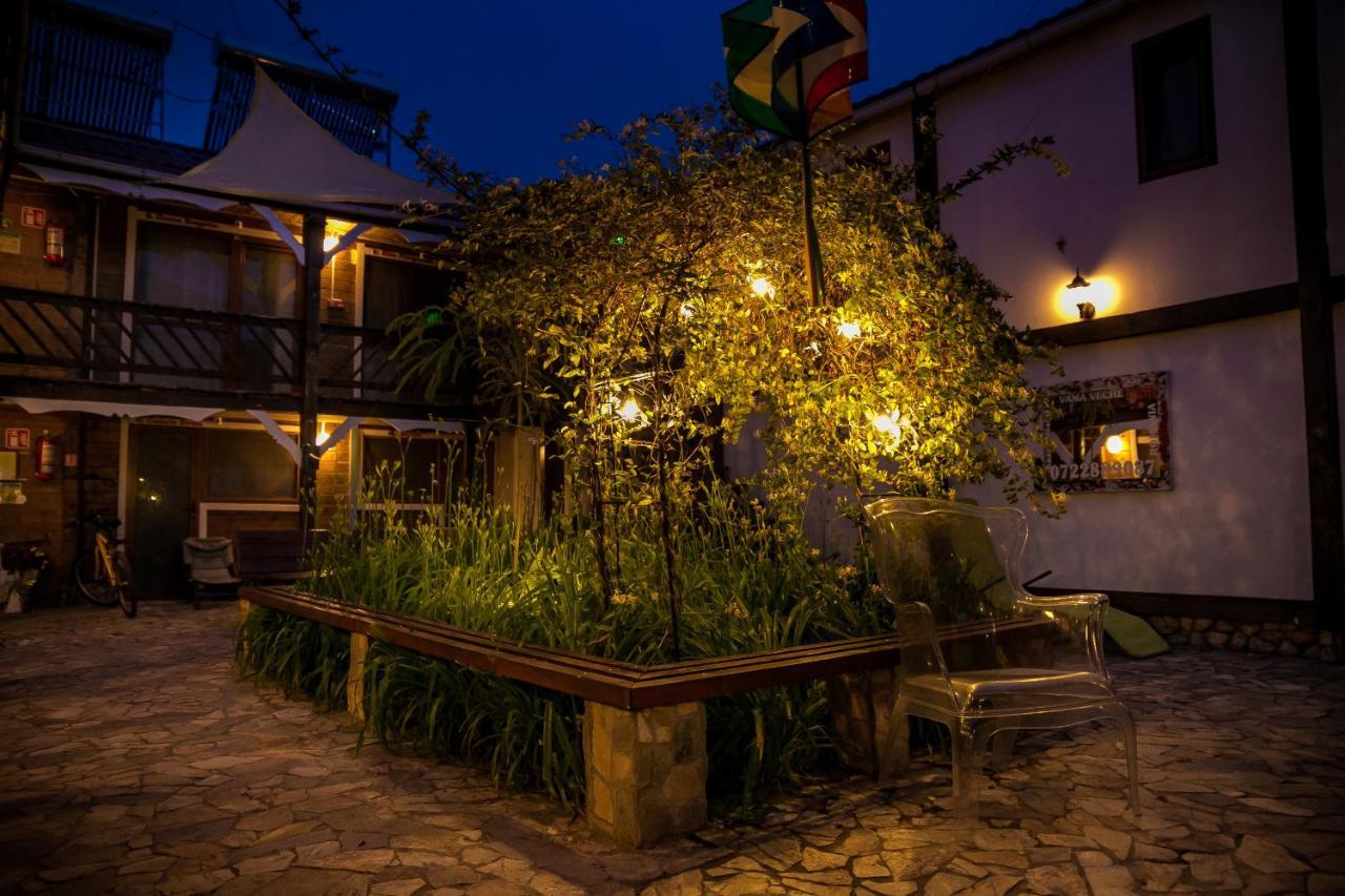 Bazart Vama Veche Hostel Exterior photo
