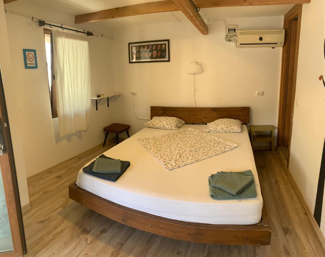 Bazart Vama Veche Hostel Exterior photo