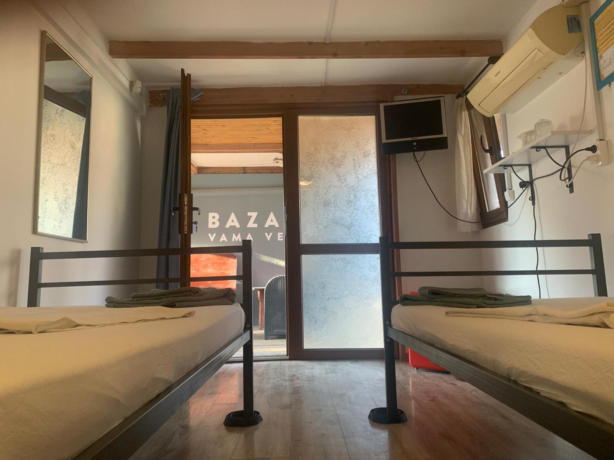 Bazart Vama Veche Hostel Exterior photo