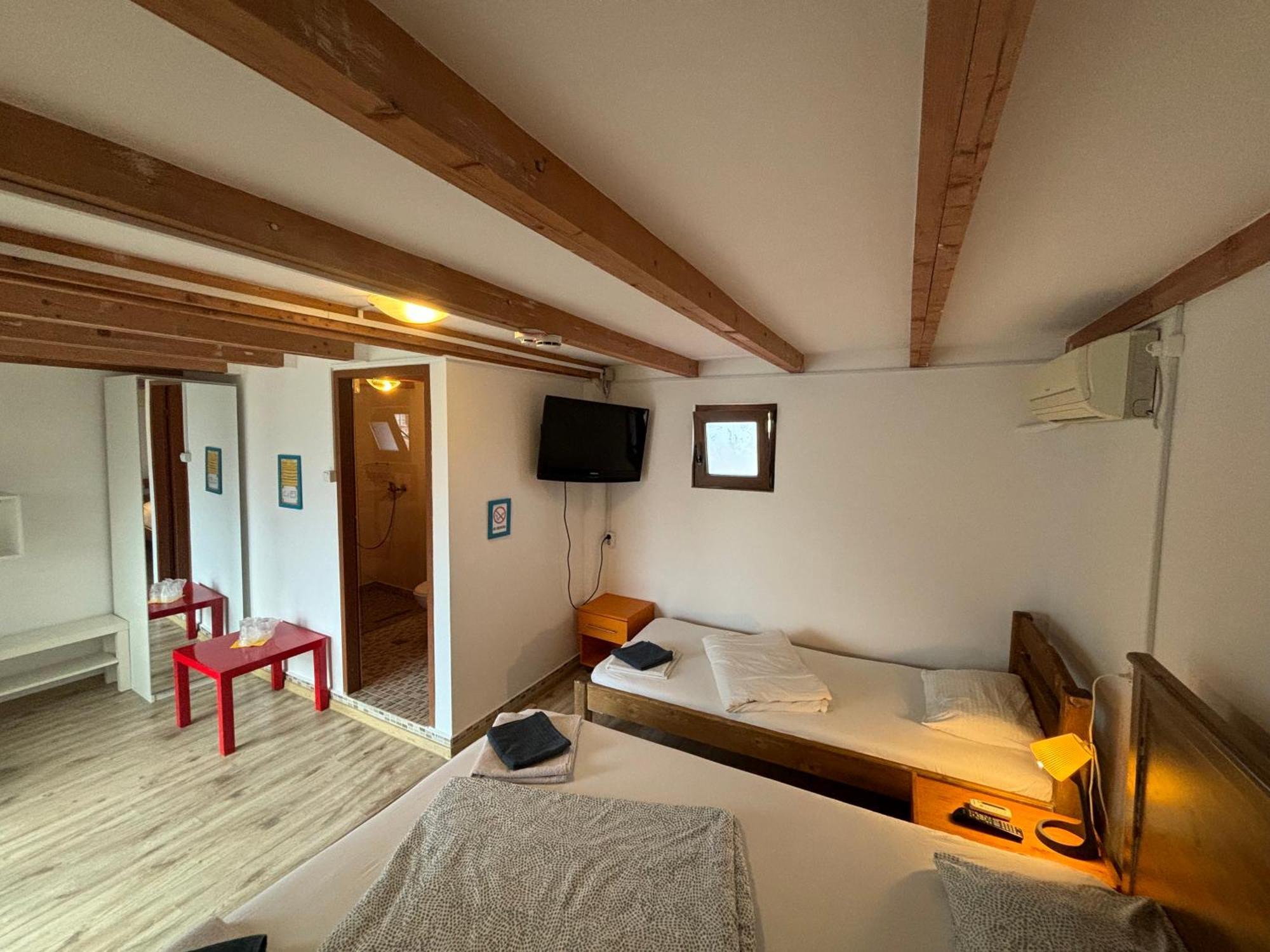 Bazart Vama Veche Hostel Exterior photo